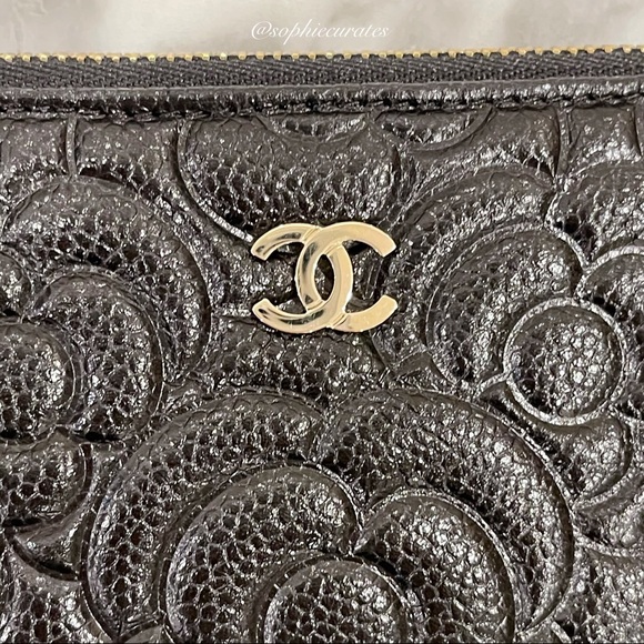 ❌SOLD❌ New Chanel Small O Case in Black Caviar - Picture 3 of 9